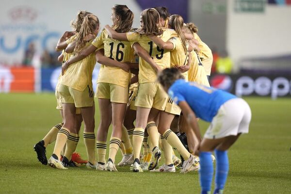 Bélgica da la sorpresa y se mete en cuartos de la Eurocopa femenina de fútbol - Fútbol Internacional - ABC Color