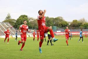 Crónica / División Intermedia: Fernando de la Mora facturó de a tres