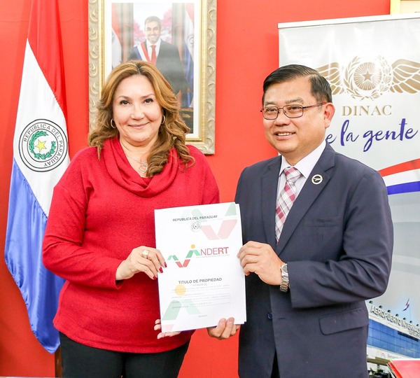 Indert entrega inmueble para futuro aeródromo en Carmelo Peralta - .::Agencia IP::.