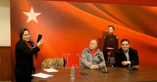 La Nación / Experto en empleos de la ANR celebrará su cumpleaños trabajando en feria de empleos y talleres laborales