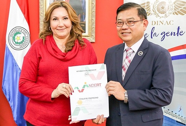 Indert entrega inmueble para futuro aeródromo en Carmelo Peralta