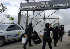 Riña entre reclusos de cárcel en Ecuador deja 13 muertos