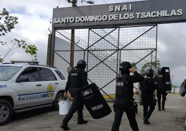 Riña entre reclusos de cárcel en Ecuador deja 13 muertos