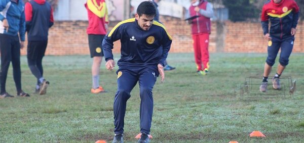 Versus / Lorenzo "Tito" Frutos fue presentado en Martín Ledesma - Paraguaype.com