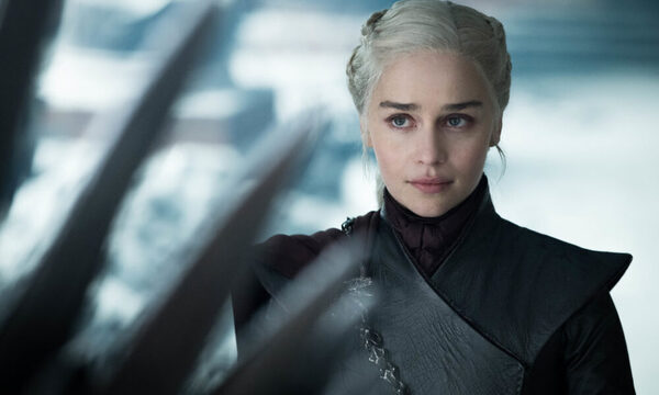 Emilia Clarke dice que partes de su cerebro se perdieron después de sufrir dos aneurismas