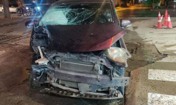Conductor pasó semáforo en rojo y protagonizó choque en Asunción