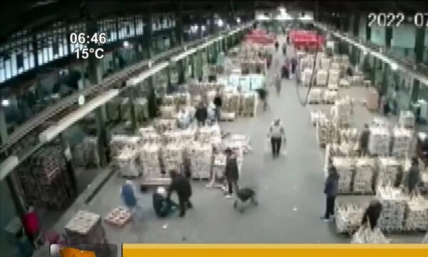 Argentina: Garrotean a supuesto delincuente en mercado de Buenos Aires | Telefuturo