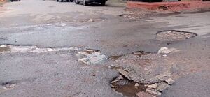 Calle de Lambaré, en pésimo estado - Crónicas Ciudadanas - ABC Color