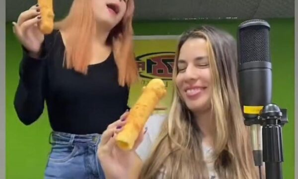 Elena de Troya armó revuelo con chipa en forma de “consolador”