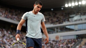 Diario HOY | Alcaraz sufre en su debut