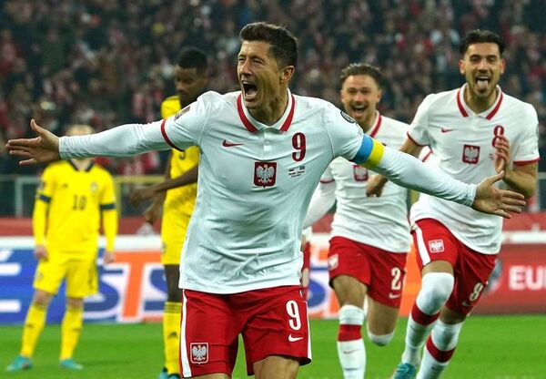 Barça anuncia fichaje de Lewandowski hasta 2027 por 45 millones de euros - Fútbol Internacional - ABC Color