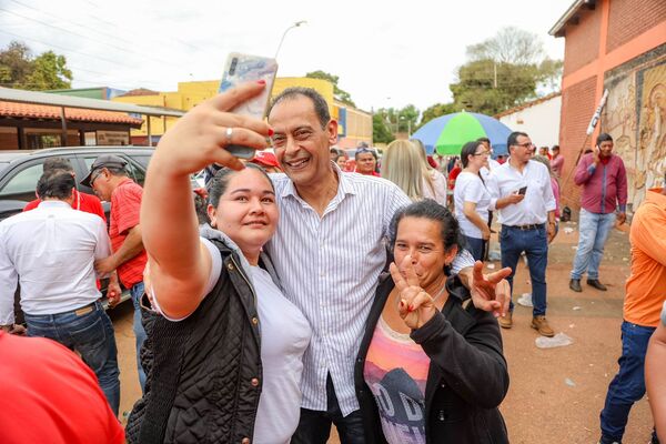 Diario HOY | Candidato al Senado por HC continúa con su gira a nivel país