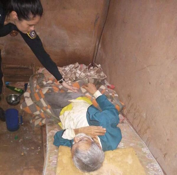 Denuncian estado de abandono de un hombre de tercera edad en San Vicente Atyrá - Nacionales - ABC Color