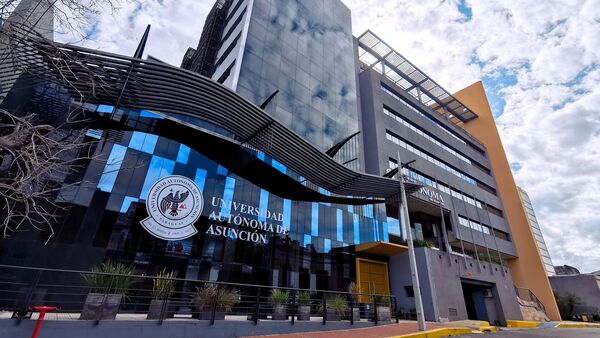 La Universidad Autónoma de Asunción anuncia su convocatoria Agosto 2022