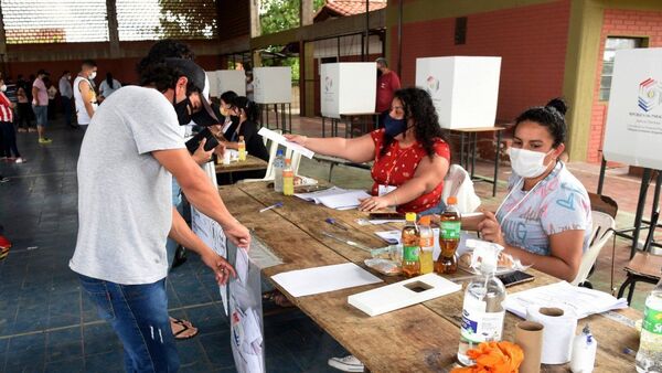 Ley impide trámites al que no paga una multa por no votar