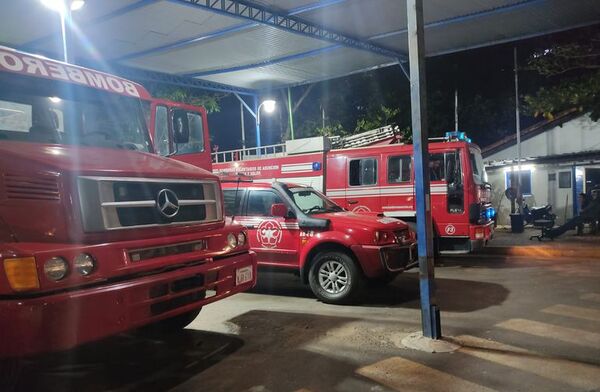 Bomberos de Asunción necesitan carros nuevos con suma urgencia: Invitan al “Tata Mbogueha Fest” - Nacionales - ABC Color