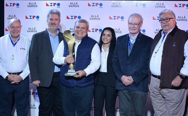 Yacyretá recibió premio al mejor stand en cuanto a Compromiso con el Medio Ambiente, en la Expo 2022