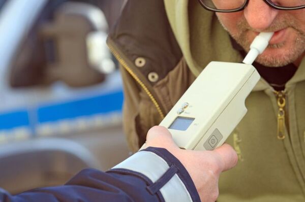 ¿La Patrulla Caminera puede obligarte a realizar el alcotest? - Radio Imperio