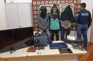 Capturan a presuntos ladrones y recuperan objetos hurtados - ABC en el Este - ABC Color