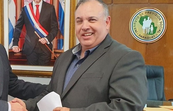 Diario HOY | Gerente de Salud del IPS sigue sin dar la cara y hace la "vista gorda" a reclamos