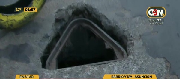 Peligro alcantarillado sin tapa en zona CIT - C9N