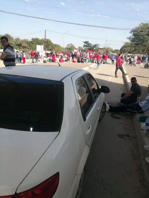 Reportan cierre en frontera Falcón-Clorinda por protesta en lado argentino - Nacionales - ABC Color