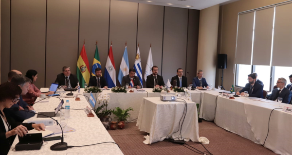 Mercosur marca necesidad de coordinar políticas monetarias para evitar "distorsiones entre vecinos" - .::Agencia IP::.
