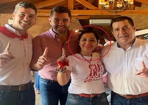 «Fotógrafa de oro» ingresó a la EBY con ayuda de políticos, admite director | Noticias Paraguay