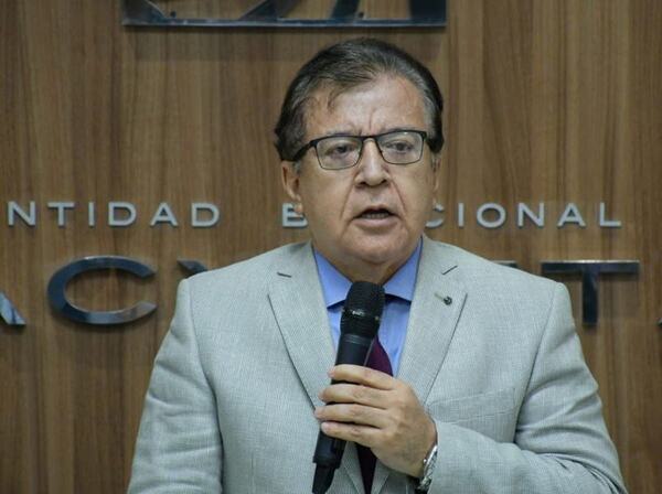 Nicanor Duarte Frutos: "en Yacyretá nadie entró por concurso" · Radio Monumental 1080 AM