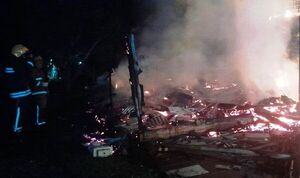 Vecinos rescatan a cuatro niños de un incendio en Hernandarias - ABC en el Este - ABC Color