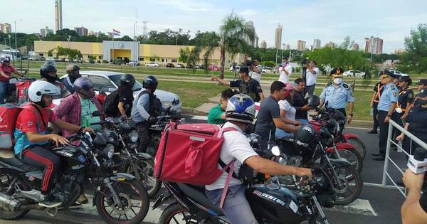 La Nación / Deliverys protestarán