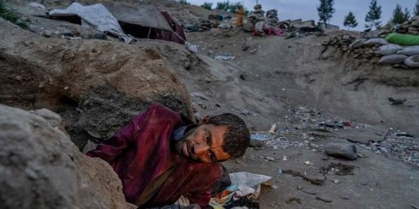 Las estremecedoras fotos que revelan la masiva adicción a la heroína en Afganistán