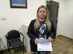 Corte "privilegia" a precandidata de Fuerza Republicana con permiso de 6 meses para hacer campaña - Megacadena — Últimas Noticias de Paraguay
