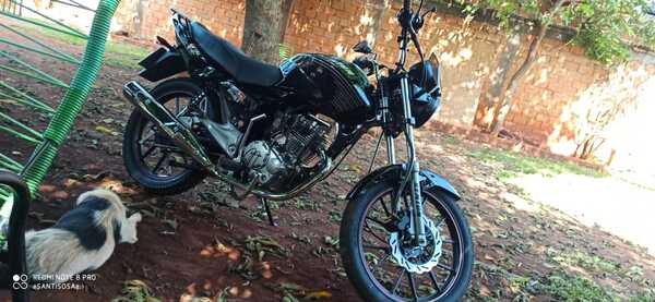 A punta de arma de fuego despojan de su moto a joven - La Clave