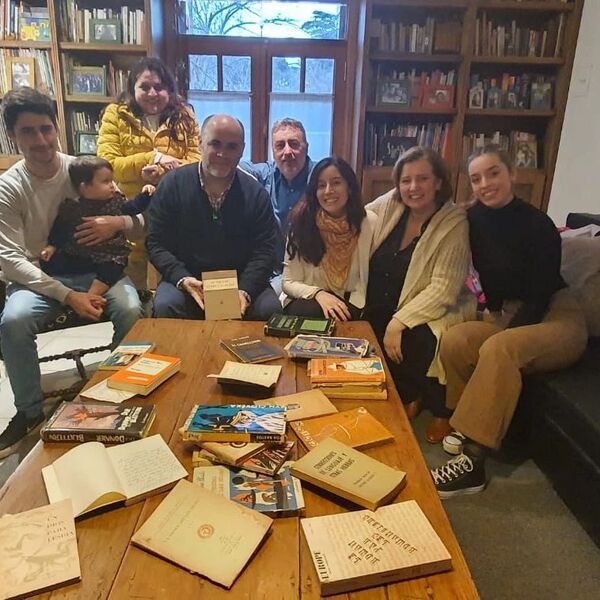 La emotiva nota de Celina Brittez, la argentina que resguardó los libros perdidos de Roa Bastos - Literatura - ABC Color