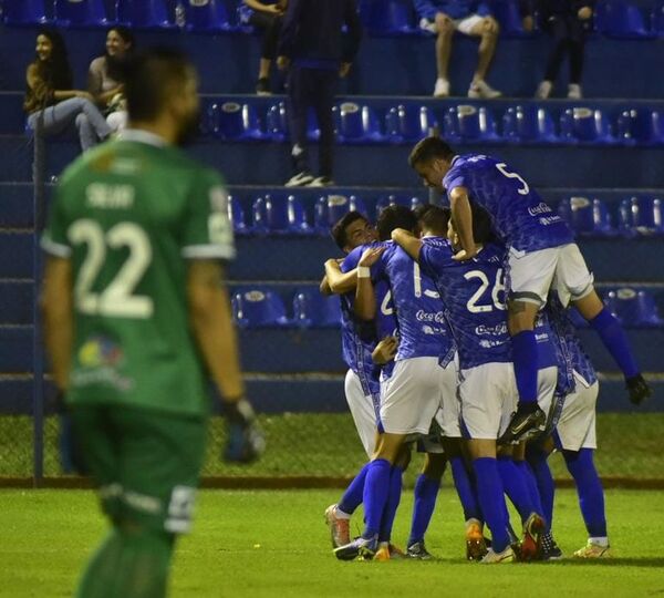 Sol de América vs. 12 de Octubre: agónica victoria danzarín - Fútbol - ABC Color