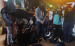 Recuperan una motocicleta y varios objetos hurtados