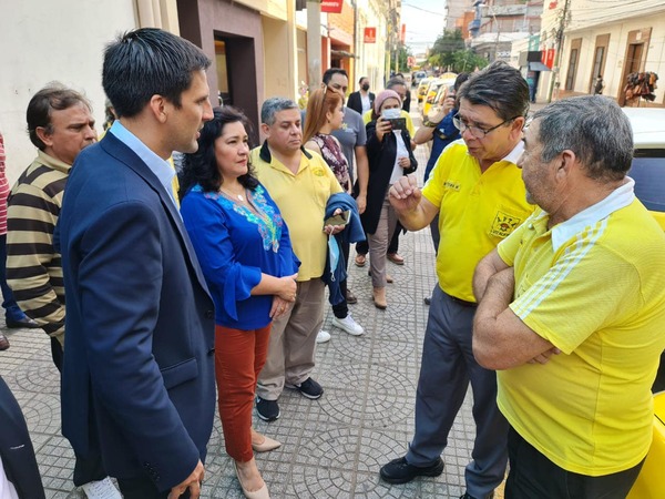 Capacitarán en turismo a 1.400 taxistas de Asunción para Juegos Odesur