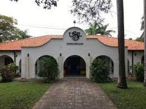 Universidad sospechada de plagio vuelve a presentar propuesta al MEC