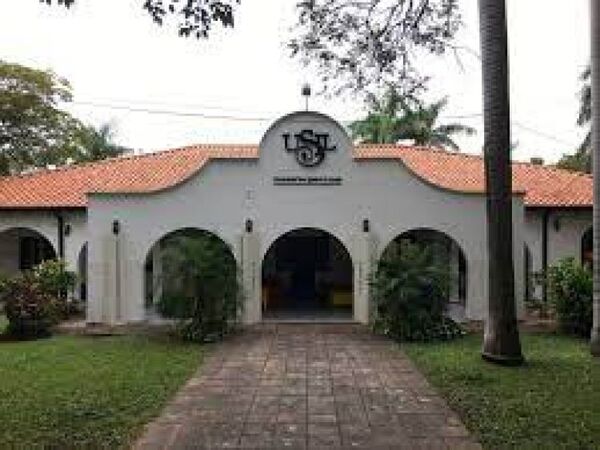 Universidad sospechada de plagio vuelve a presentar propuesta al MEC