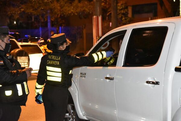 Controles de la Caminera: instan a la ciudadanía a exigir una “orden de servicio” - Nacionales - ABC Color