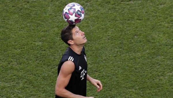 Barcelona anuncia fichaje de Lewandowski hasta 2027