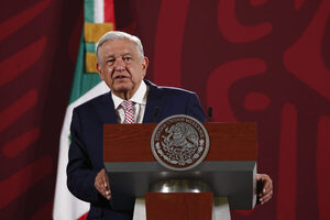López Obrador se reúne con directivos de fabricante de automóviles Stellantis - MarketData