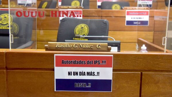 Presidente del IPS será interpelado en Diputados y culpan a internas