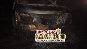 Hallan una camioneta incinerada en el barrio General Genes - Radio Imperio