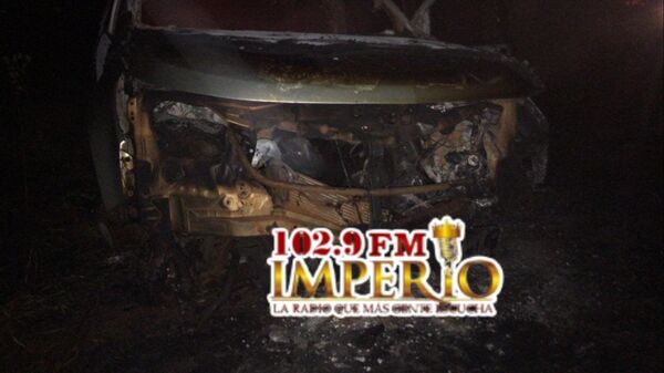 Hallan una camioneta incinerada en el barrio General Genes - Radio Imperio