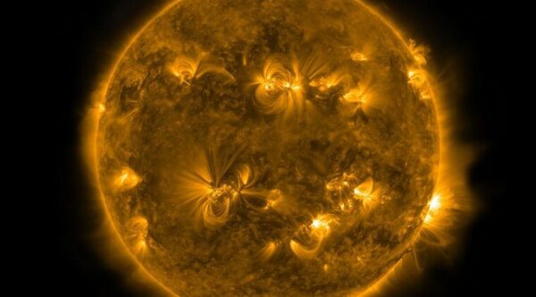 MUNDO | Tormenta solar de un ‘cañón de fuego’ en la superficie del Sol golpeará la Tierra este jueves
