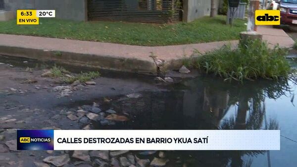Calles destrozadas en barrio Ykua Satí - ABC Noticias - ABC Color