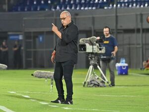 Francisco Arce y la situación de Pablo Adorno en Cerro Porteño - Cerro Porteño - ABC Color