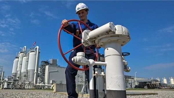 El gas ruso volvió a fluir hacia Europa pese a las tensiones por Ucrania - .::Agencia IP::.